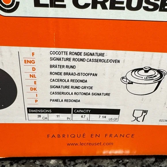 Le Creuset Flint Oyster Cast Iron Dutch Oven Cocotte 7.25 Qrt NEW - Picture 3 of 16